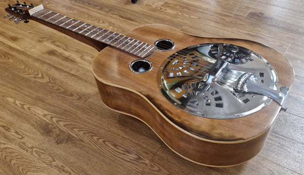 Pre owned resonator deals guitars