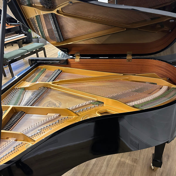 Second hand shop hoffmann piano