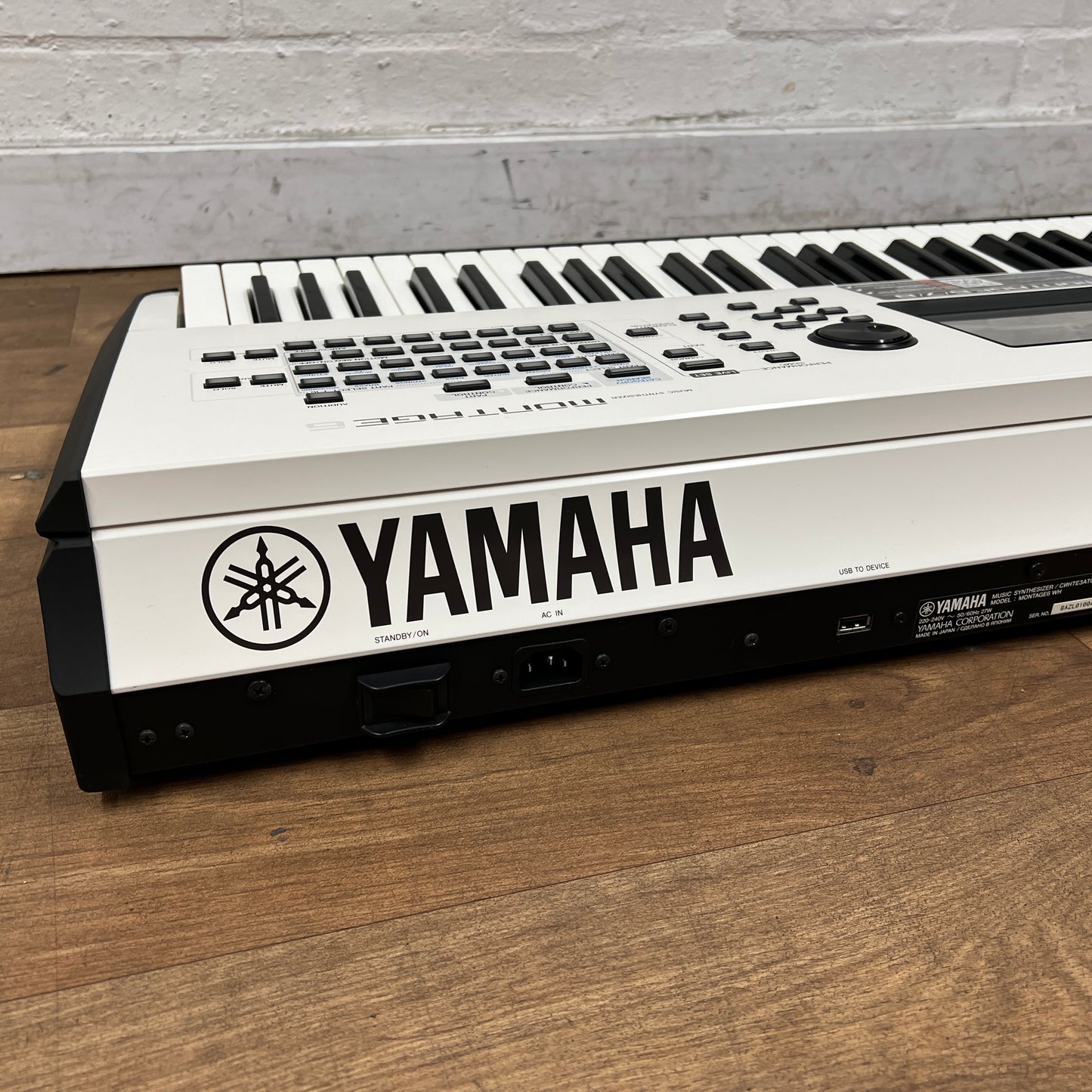 Second Hand Yamaha Montage 6 White Limited Edition Keyboard: Serial No: BAZL01004