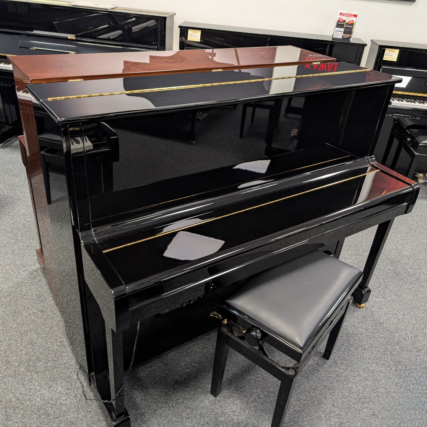 Yamaha P121G Silent Upright Piano in Polished Ebony; Serial No: E339606 | Second Hand