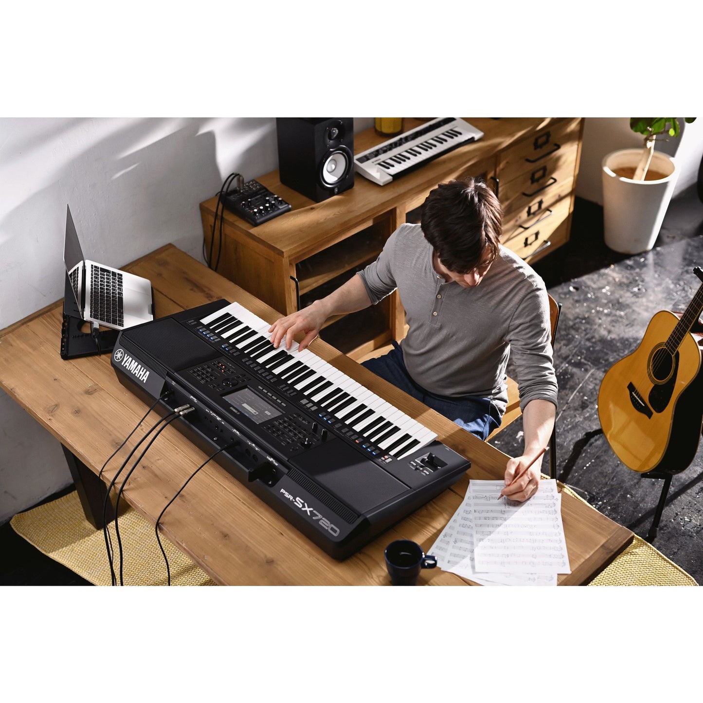 Yamaha PSR-SX720 Arranger Keyboard Workstation