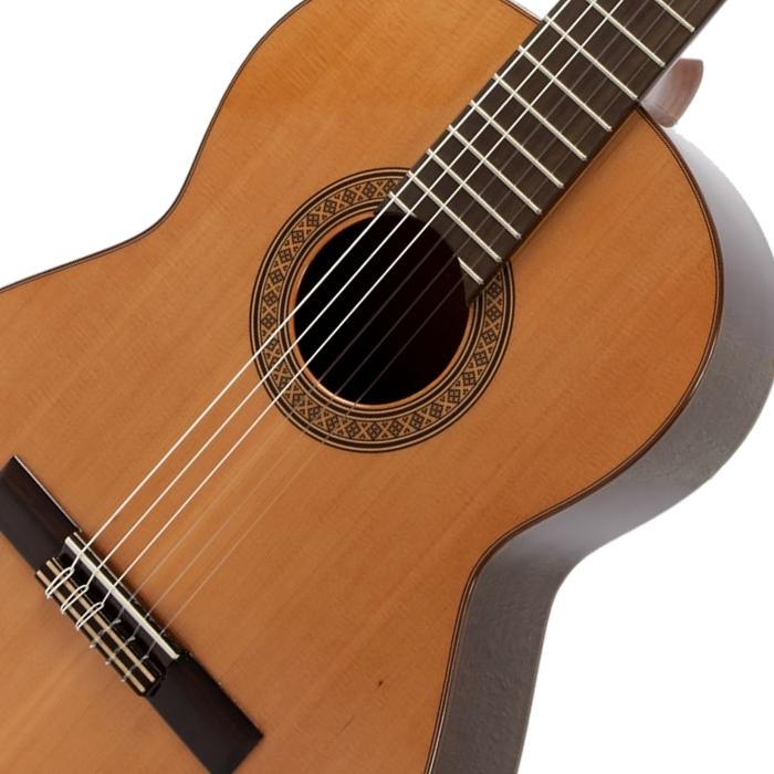 Raimundo 118 Classical Guitar