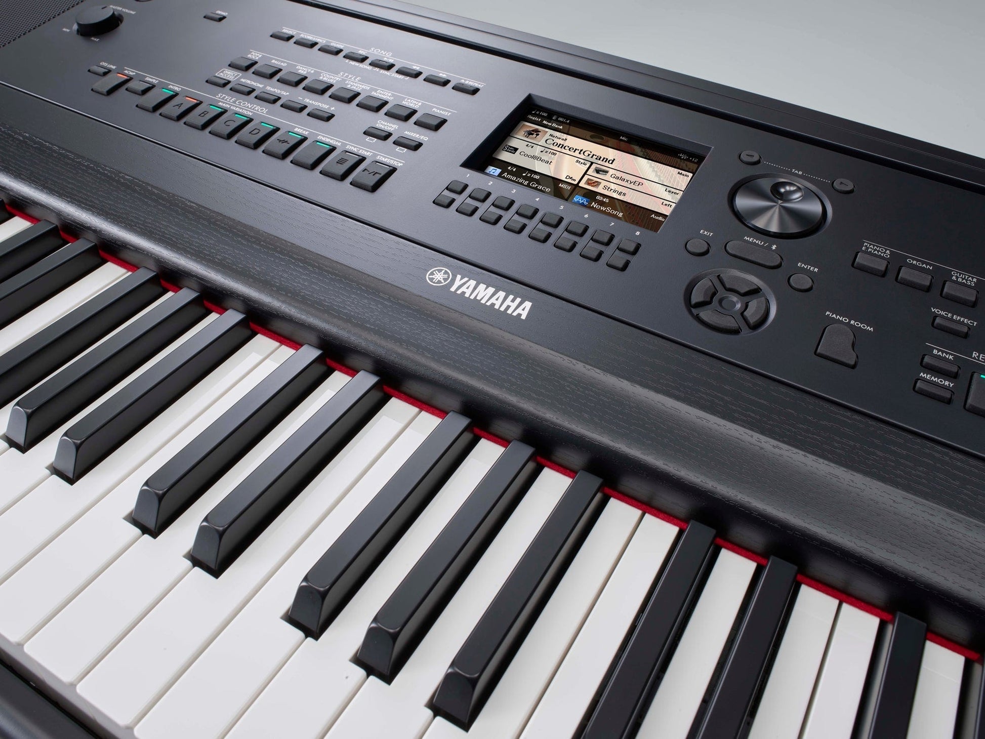 Yamaha DGX670 Digital Piano; Black