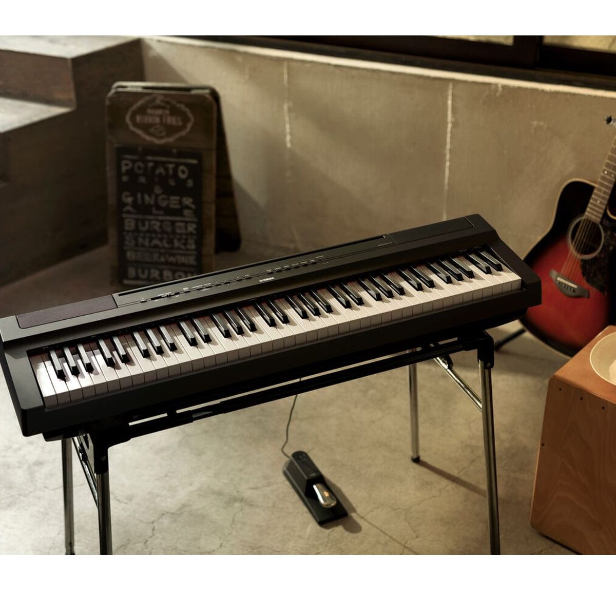 Piano yamaha deals p121